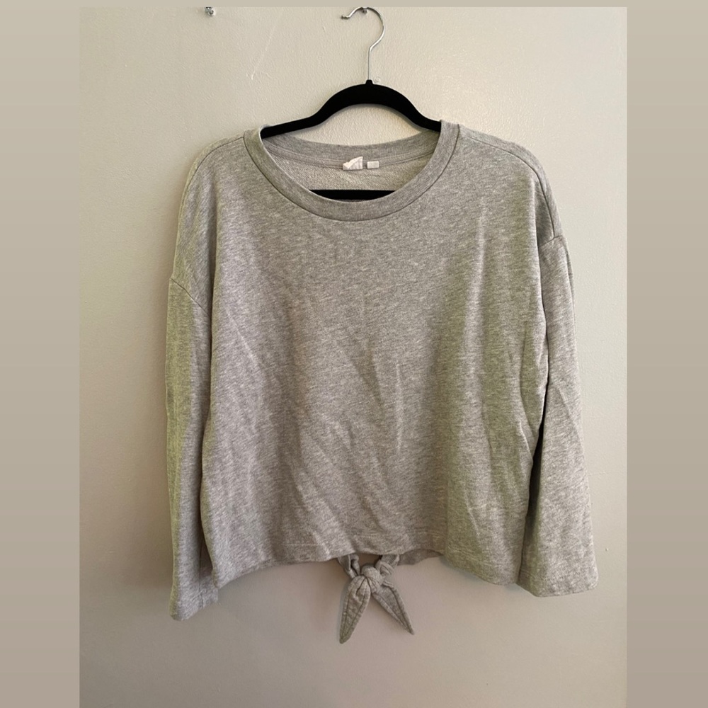 Gap gray sweatshirt with tie detail in back